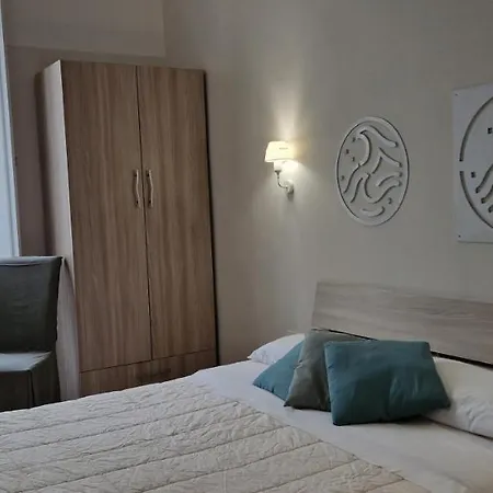 ゲストハウス Diaz